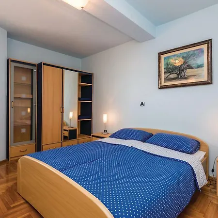 Apartament Viktorija *